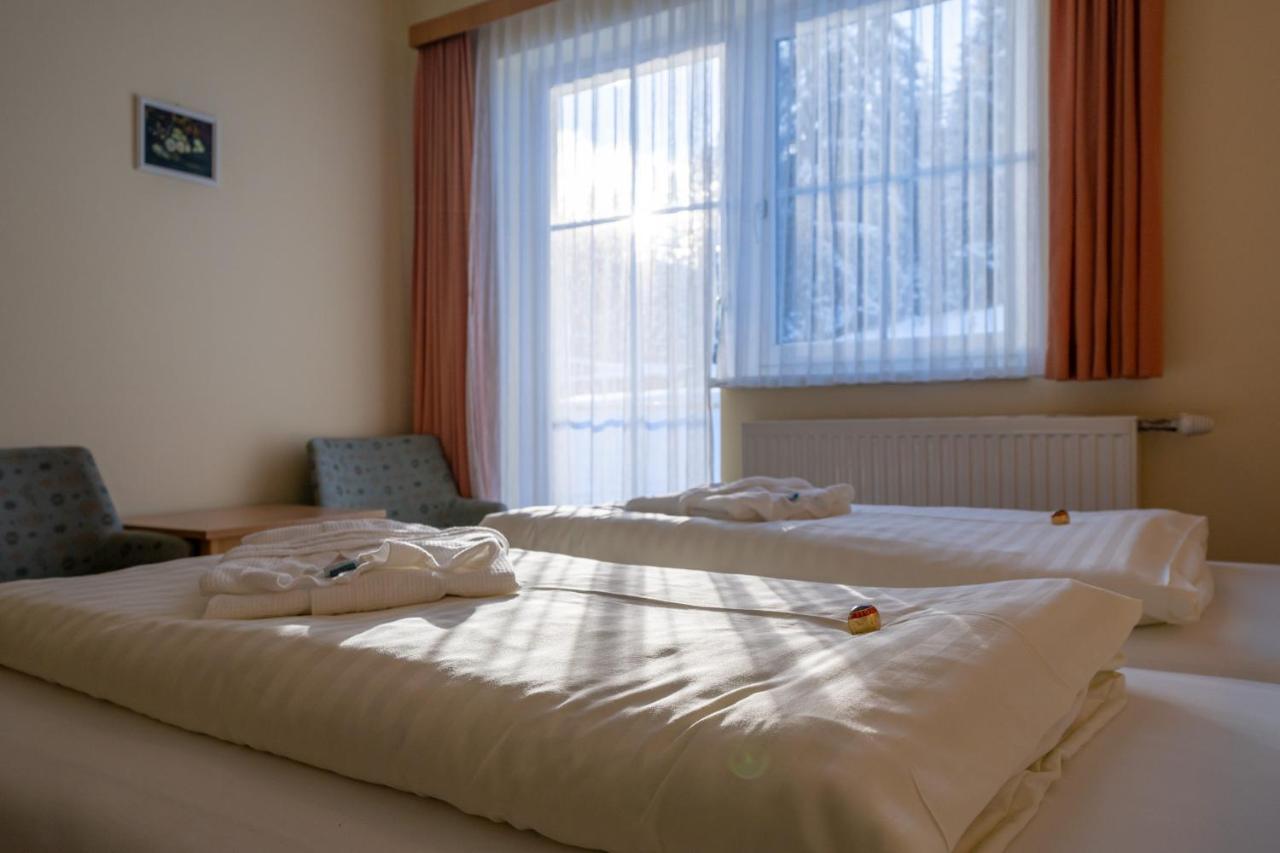 Hotel Tischlbergerhof Ramsau am Dachstein Exterior photo